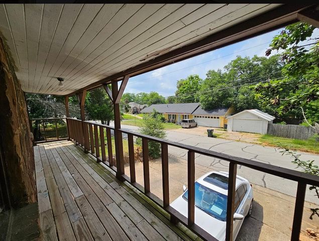 1120 S Donnybrook Avenue, Tyler, TX 75701