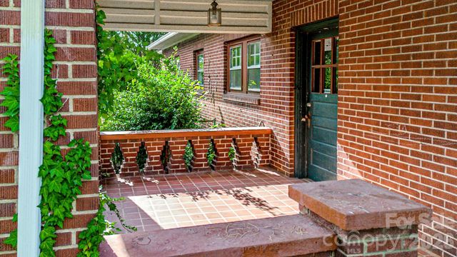 154 S Broadway Street, Forest City, NC 28043