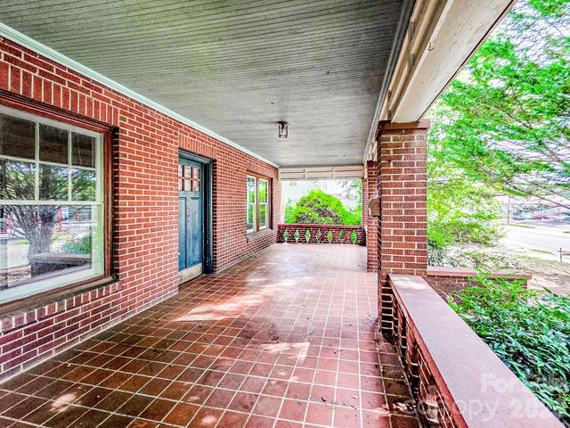 154 S Broadway Street, Forest City, NC 28043