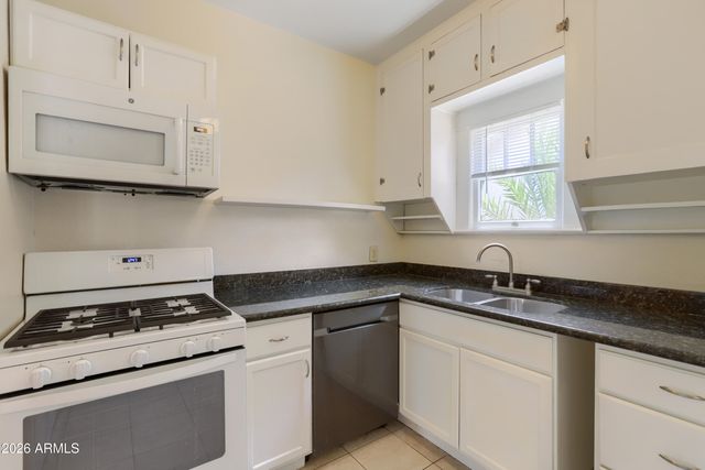2042 N 12TH Street, Phoenix, AZ 85006