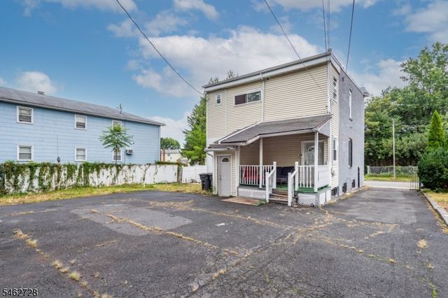 89 Tremont Ave, East Orange City, NJ 07018