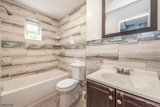89 Tremont Ave, East Orange City, NJ 07018