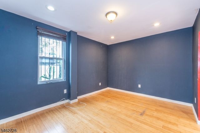 89 Tremont Ave, East Orange City, NJ 07018