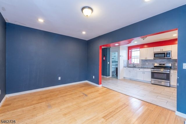 89 Tremont Ave, East Orange City, NJ 07018