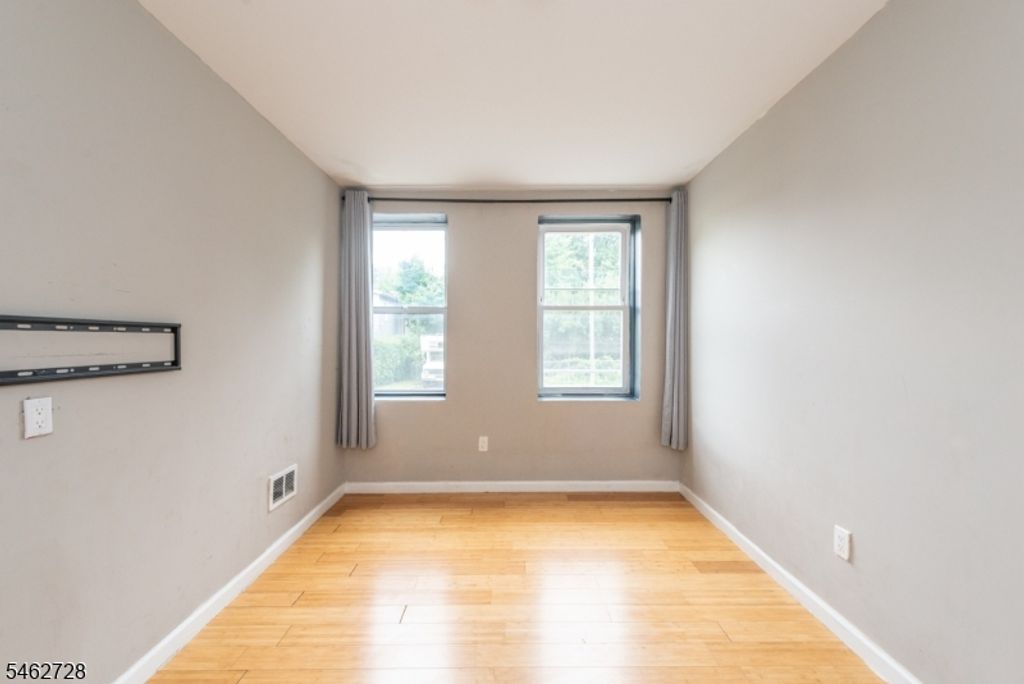 89 Tremont Ave, East Orange City, NJ 07018 — photo 5