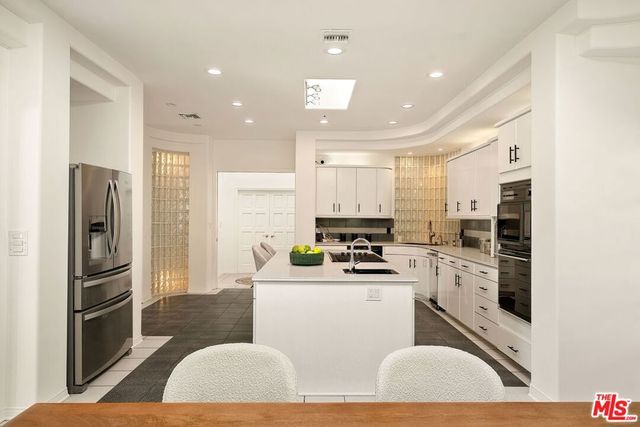 283 Lake Sherwood Drive, Lake Sherwood, CA 91361