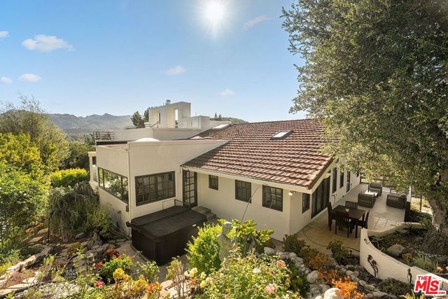 283 Lake Sherwood Drive, Lake Sherwood, CA 91361