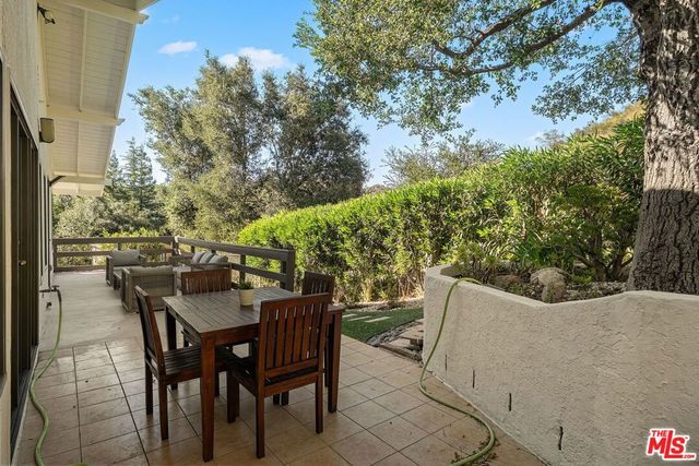 283 Lake Sherwood Drive, Lake Sherwood, CA 91361