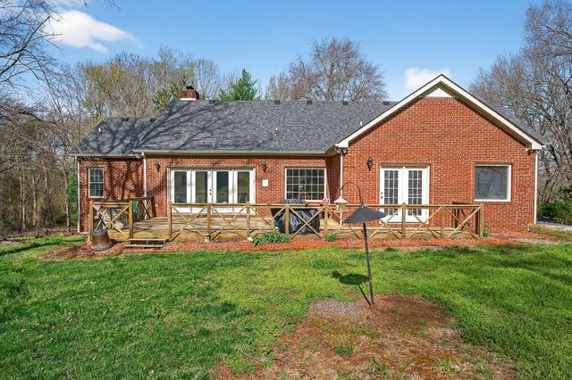 206 For Keeps Ln, Mcminnville, TN 37110