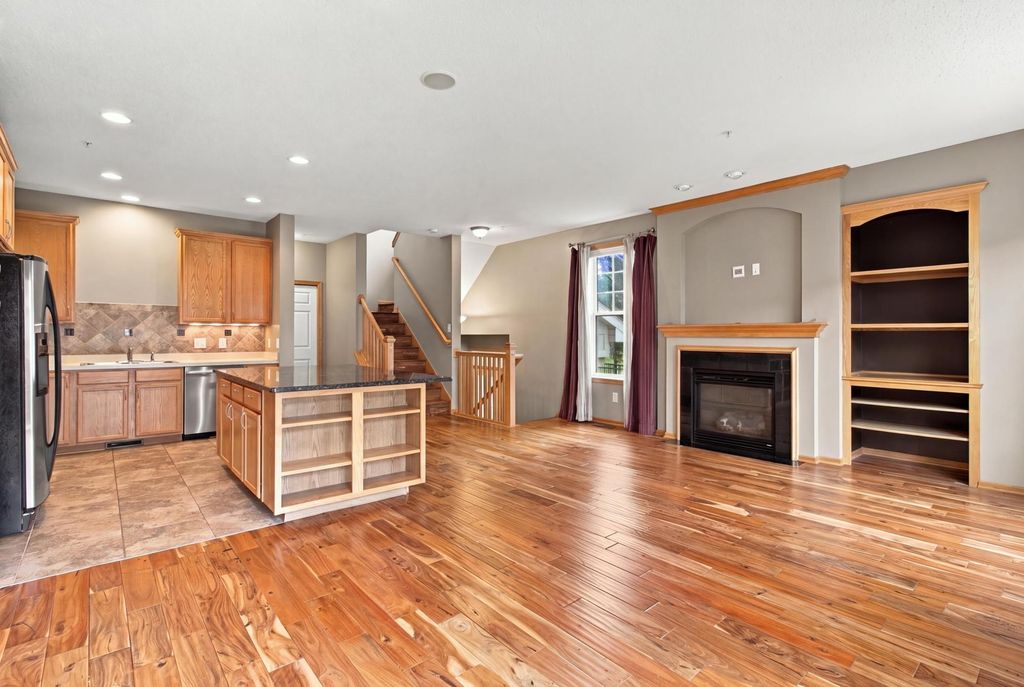2401 121st Circle NE L, Blaine, MN 55449 — photo 4