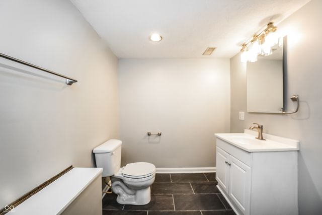 6667 E 17th Street, Indianapolis, IN 46219