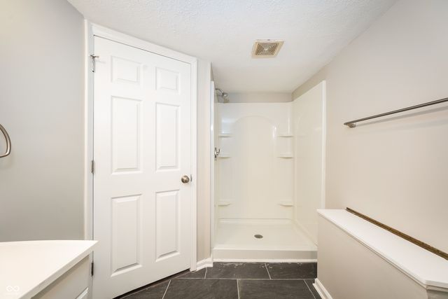 6667 E 17th Street, Indianapolis, IN 46219