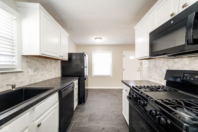 6667 E 17th Street, Indianapolis, IN 46219