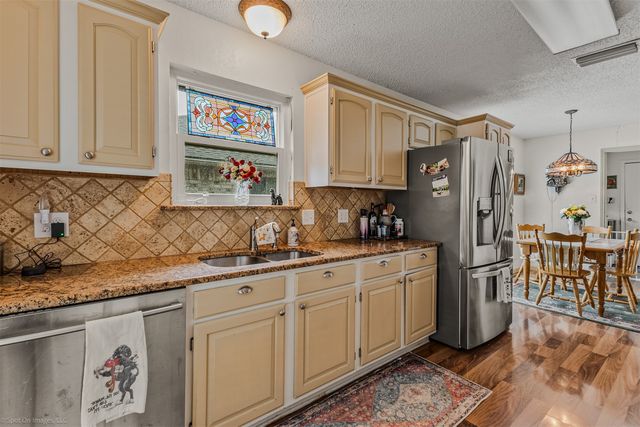 5221 Wood Creek Lane, Garland, TX 75044