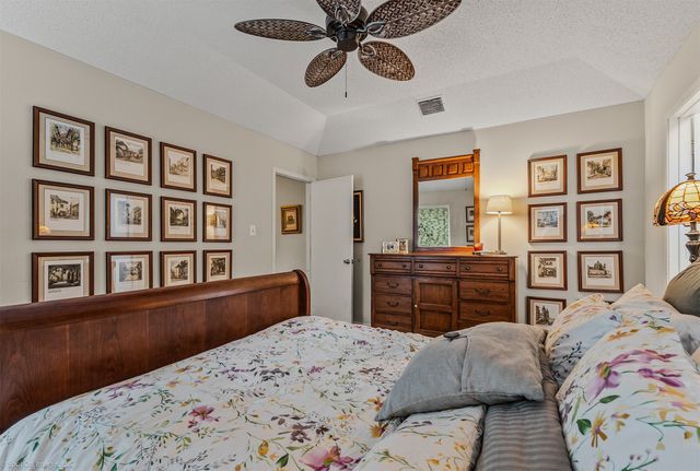 5221 Wood Creek Lane, Garland, TX 75044
