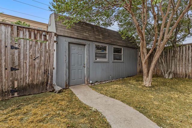 5221 Wood Creek Lane, Garland, TX 75044