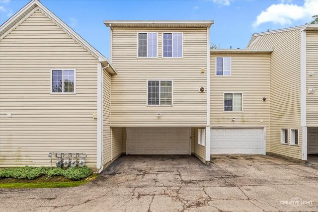 6292 Fremont Drive, Hanover Park, IL 60133