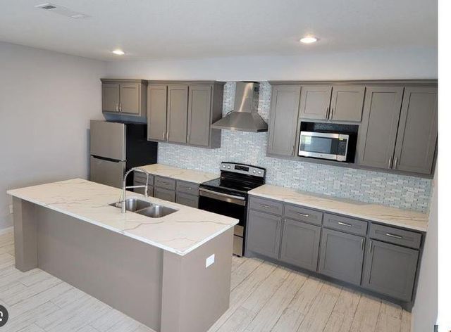 8203 Oak Knoll Lane B, Houston, TX 77028