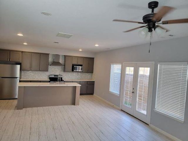 8203 Oak Knoll Lane B, Houston, TX 77028