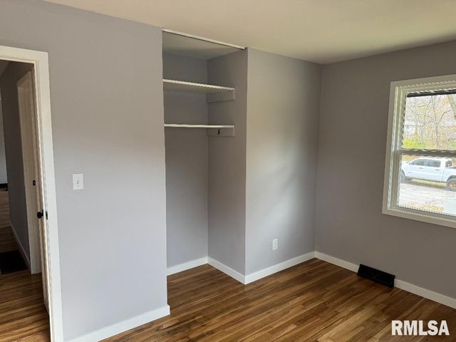 5821 N GRACELAND Drive, Peoria, IL 61614