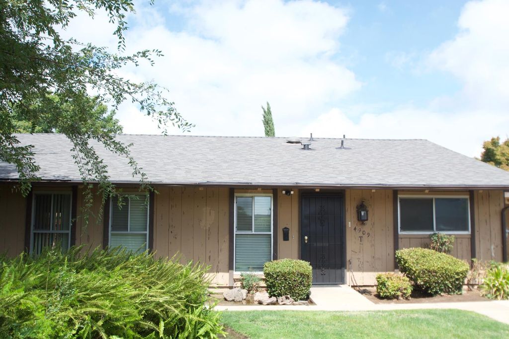 4909 N 7th Street # T, Fresno, CA 93726