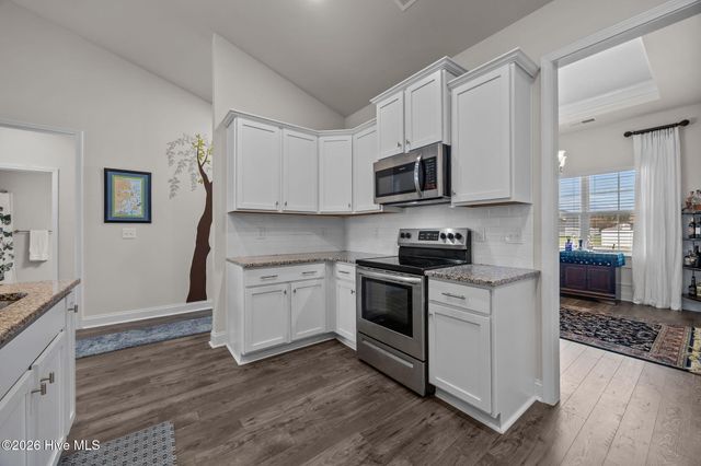 2727 Luna Lane, Winterville, NC 28590