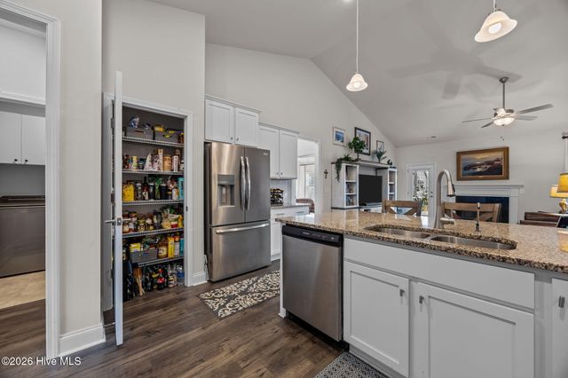 2727 Luna Lane, Winterville, NC 28590