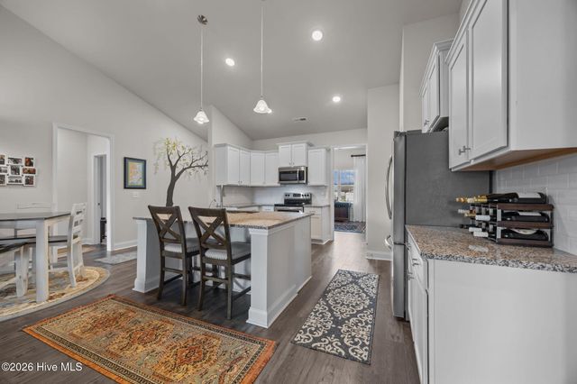 2727 Luna Lane, Winterville, NC 28590