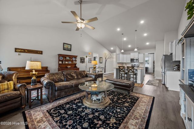 2727 Luna Lane, Winterville, NC 28590