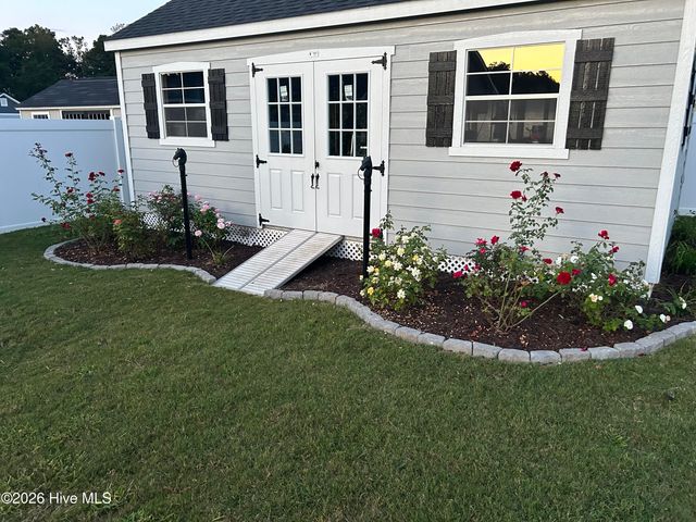 2727 Luna Lane, Winterville, NC 28590