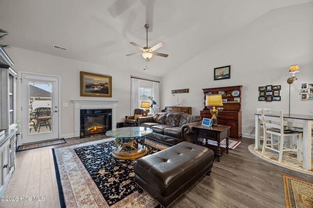 2727 Luna Lane, Winterville, NC 28590