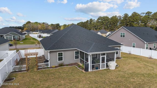 2727 Luna Lane, Winterville, NC 28590