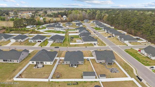 2727 Luna Lane, Winterville, NC 28590