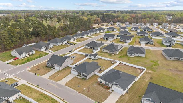 2727 Luna Lane, Winterville, NC 28590