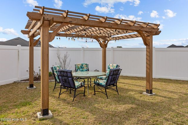 2727 Luna Lane, Winterville, NC 28590