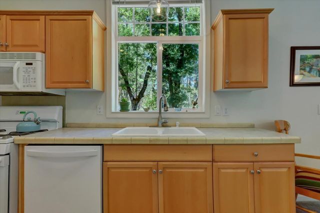 9718 Forsythe Rd, Dobbins, CA 95935