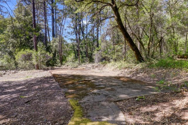 9718 Forsythe Rd, Dobbins, CA 95935