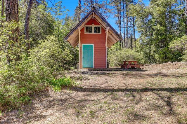 9718 Forsythe Rd, Dobbins, CA 95935