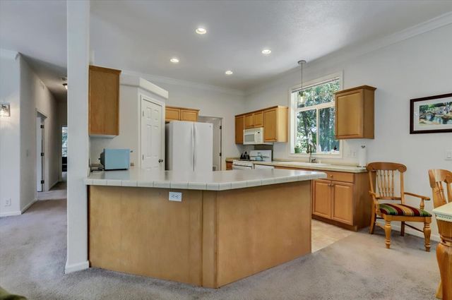 9718 Forsythe Rd, Dobbins, CA 95935