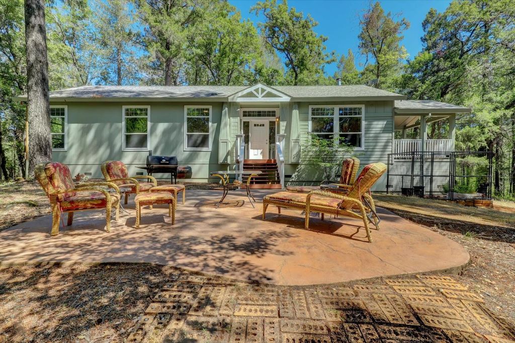 9718 Forsythe Rd, Dobbins, CA 95935