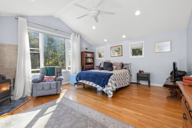 335 Essex Ave, Gloucester, MA 01930