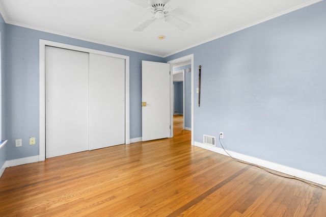 335 Essex Ave, Gloucester, MA 01930