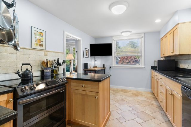 335 Essex Ave, Gloucester, MA 01930