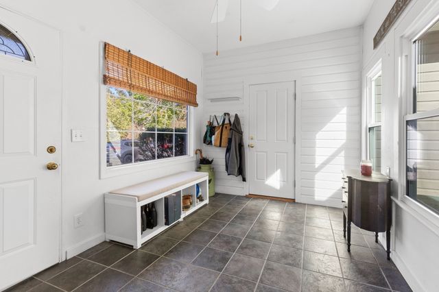 335 Essex Ave, Gloucester, MA 01930