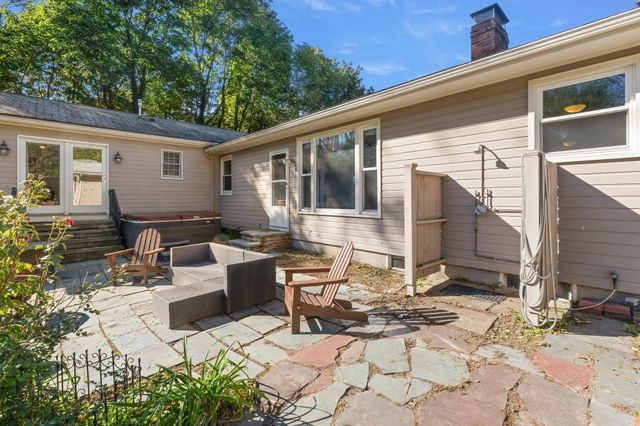 335 Essex Ave, Gloucester, MA 01930