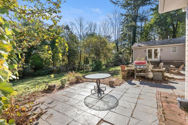 335 Essex Ave, Gloucester, MA 01930