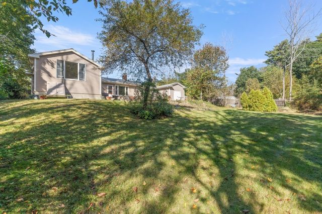 335 Essex Ave, Gloucester, MA 01930