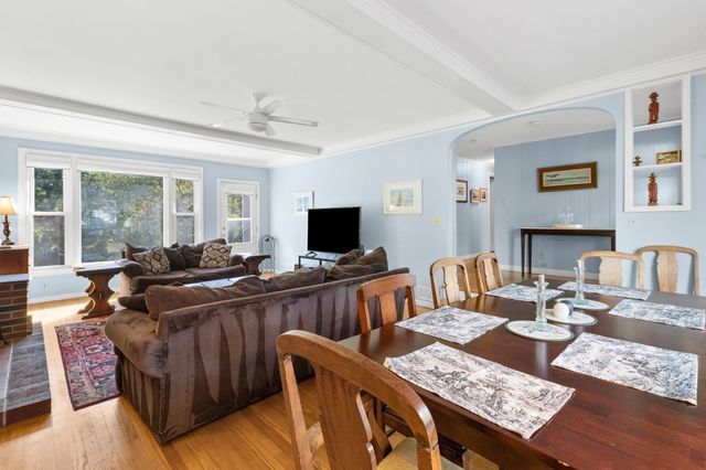 335 Essex Ave, Gloucester, MA 01930