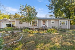 335 Essex Ave, Gloucester, MA 01930
