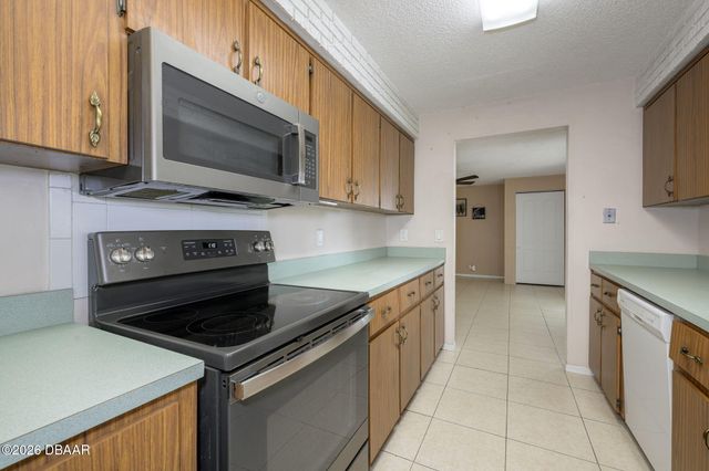 110 Cambridge Drive, Port Orange, FL 32127